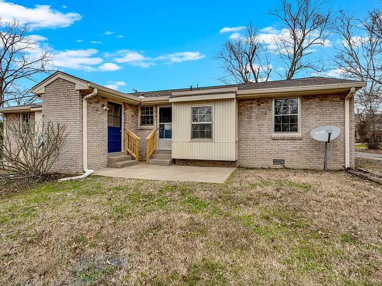 102 Jennings Dr #B — Photo 18