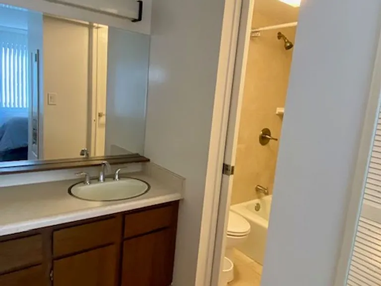 2140 Kuhio Ave #2306 — Photo 4