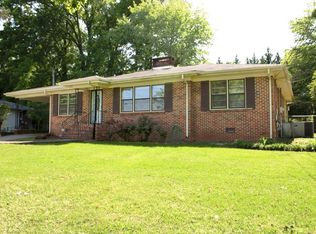 908 Rockdale Dr, Dalton, GA 30720
