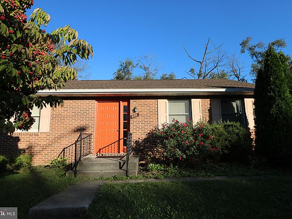 2nd image of 358 Yorkshire Dr