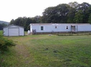 206 Meeker Outlet Rd #B, Dallas, PA 18612