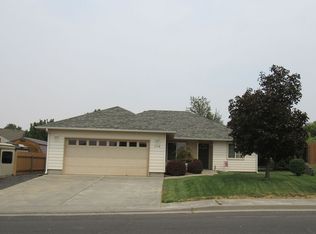 1614 3rd, PENDELTO, OR 97801