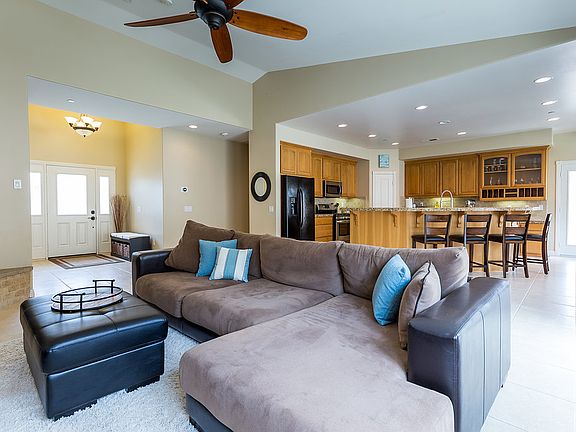 4th image of 25550 Bellemore Dr