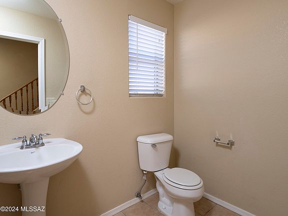 3rd image of 3510 W Avenida Vera Cruz