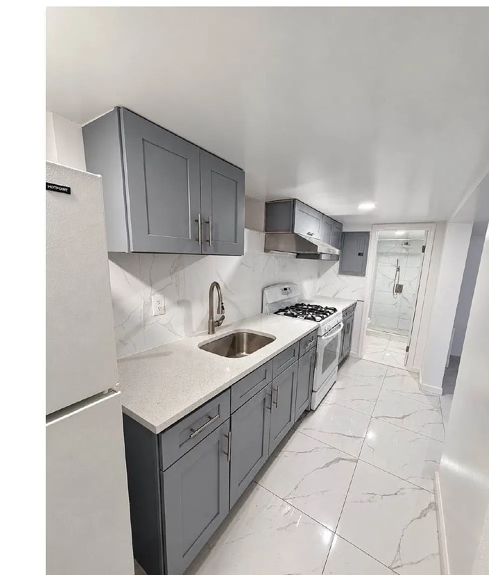 12-25 119th Street — Photo 1