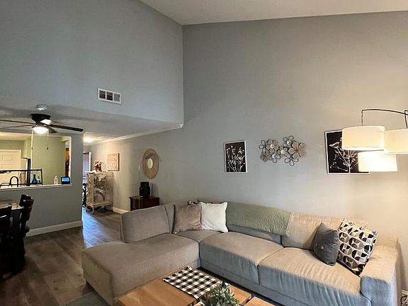 4th image of 2401 Eilers Ln Unit 1106