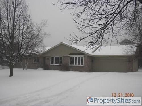 1st image of 3308 Applewood Ln