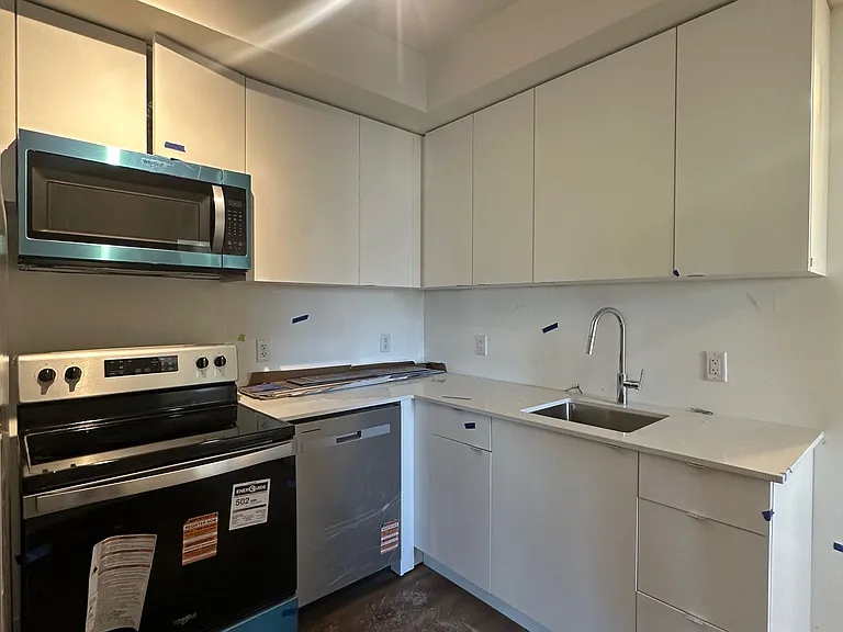 16 Melbourne Ave #102A — Photo 5