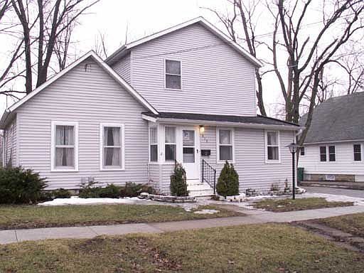 1st image of 812 E Garden St