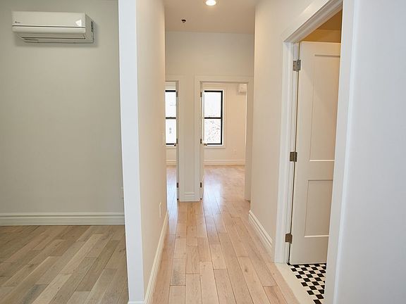4th image of 30-11 23rd St #1A