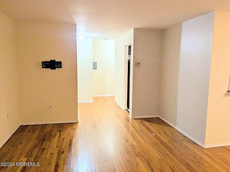 364 Westwood Ave #29 — Photo 2
