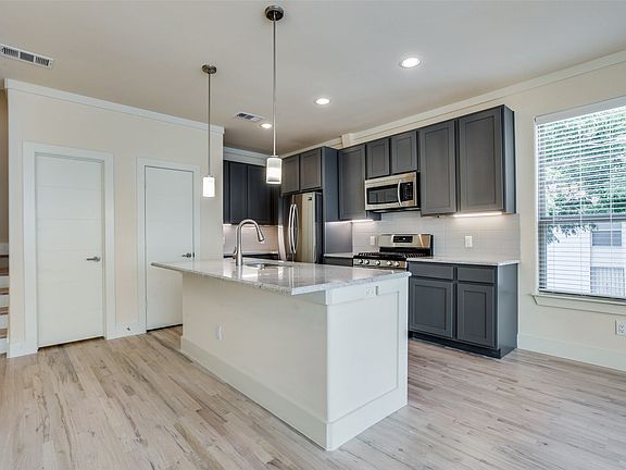 4th image of 4316 Hartford St #31