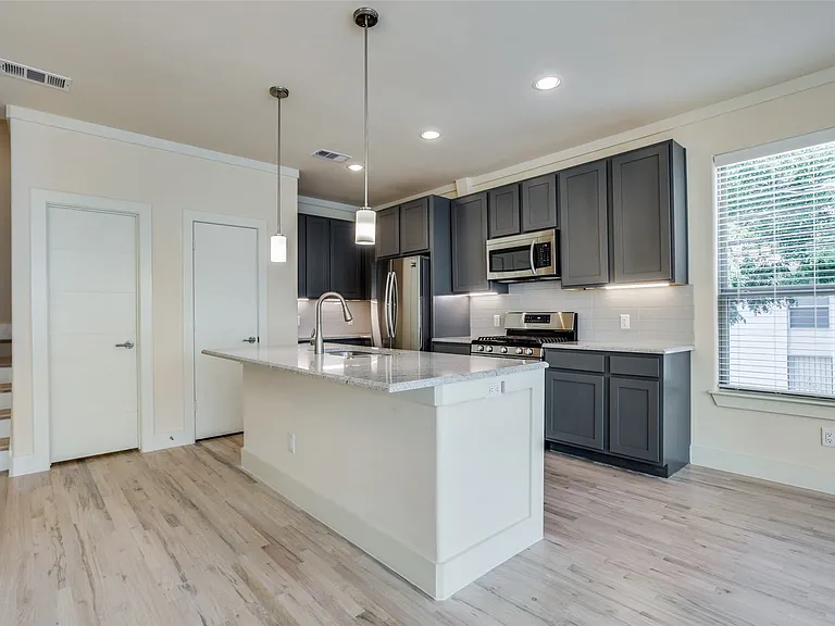 4316 Hartford St #31 — Photo 4