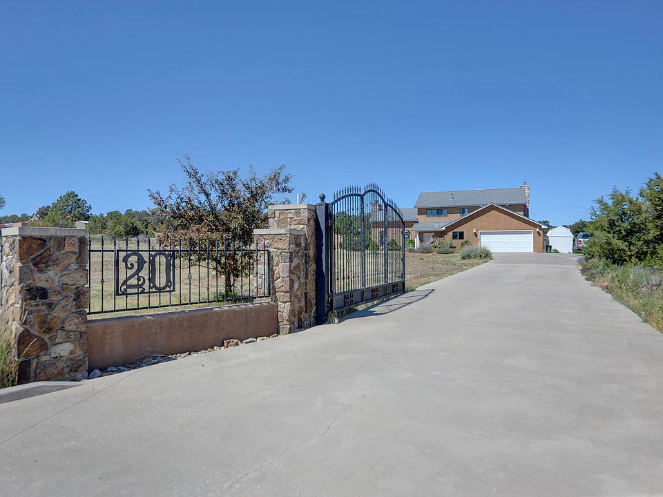 1st image of 20 Steeplechase Dr