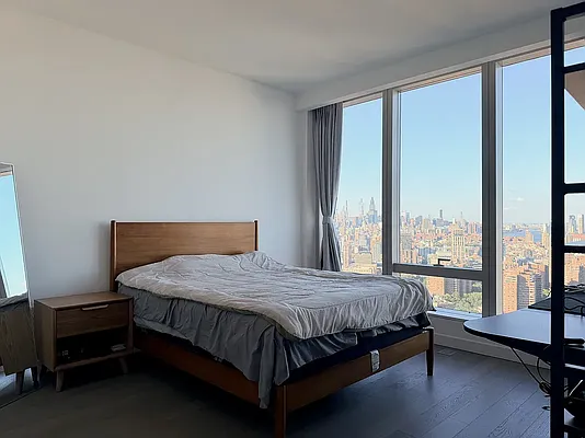 Bedroom, photo 1