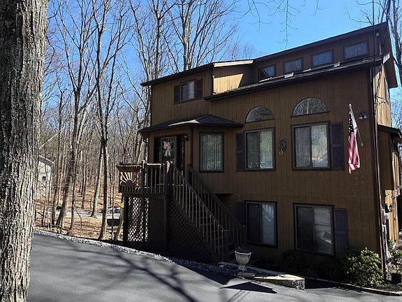 3rd image of 163 Hyland Dr