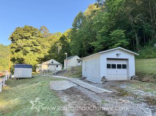 1587 Greenbrier Rd, Salem, WV 26426