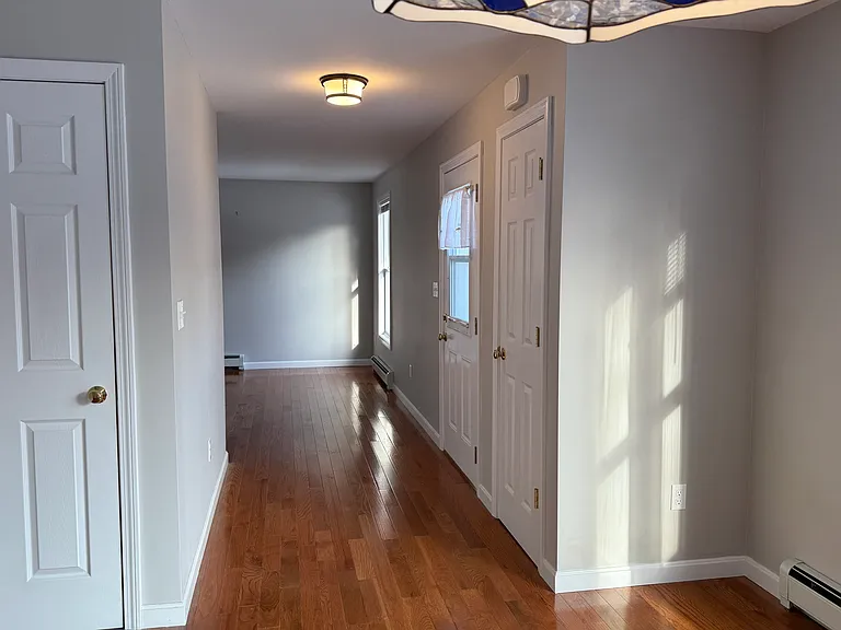 44 John Howland Dr — Photo 8