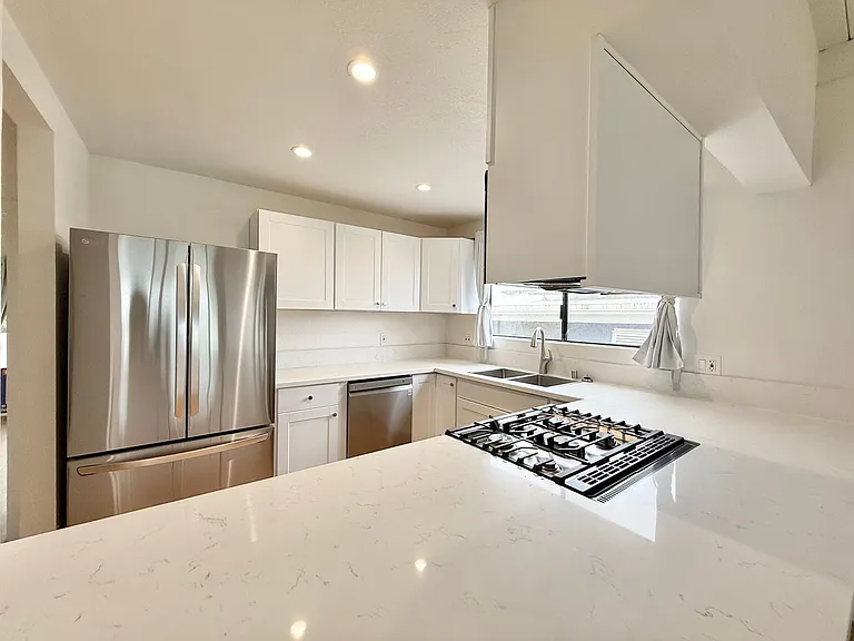 851 Acapulco St — Photo 16