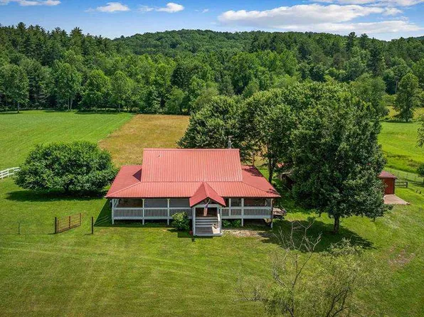 332 Night Ln, Epworth, GA 30541