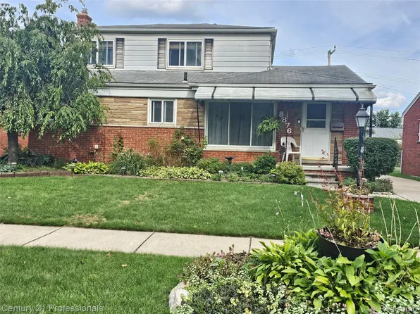 8876 Robindale, Redford, MI 48239