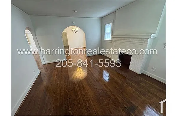 Building Photo - 827 6th Ave W