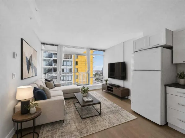 3830 SE Brentwood Rd NW #1103, Calgary, AB T2L 2J9