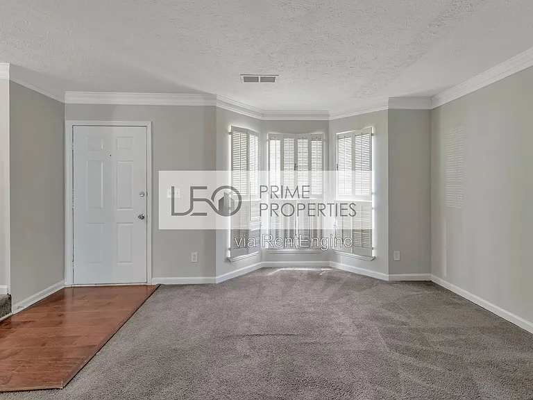 1008 Huntington Trce SE — Photo 12