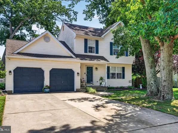 393 Bryn Mawr Dr, Williamstown, NJ 08094