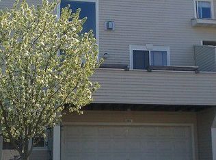 1074 108th Ln NW, Minneapolis, MN 55433