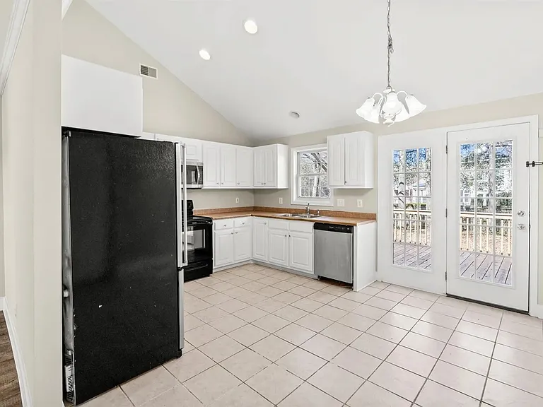 1844 D Ave — Photo 17