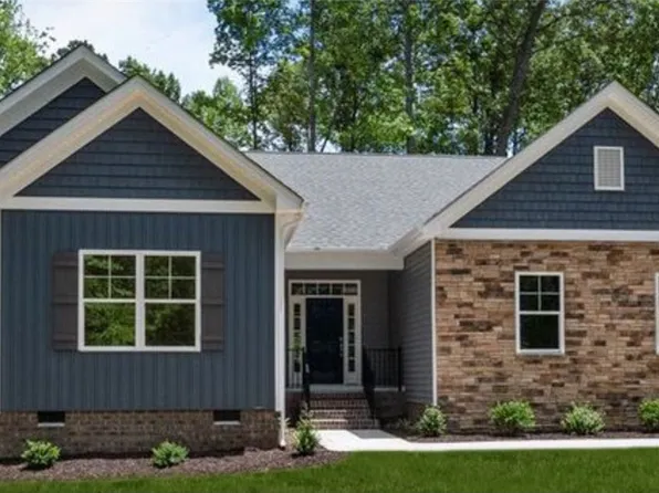 5245 Brandon Pines Dr, Providence Forge, VA 23140