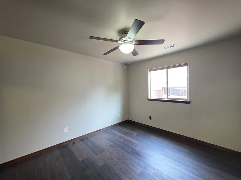 1523 Sacajawea Ave — Photo 27