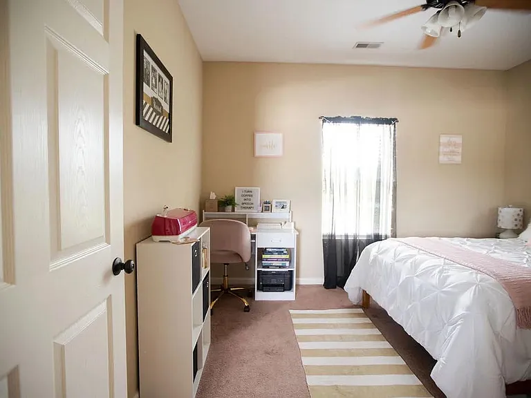 Enclave Apartmants — Photo 15