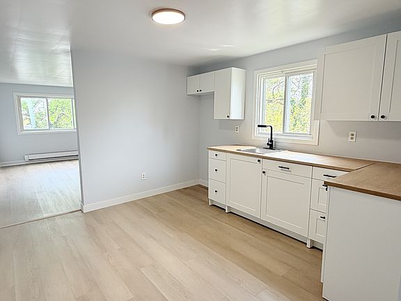 2nd image of 751 Windsor Ave #4