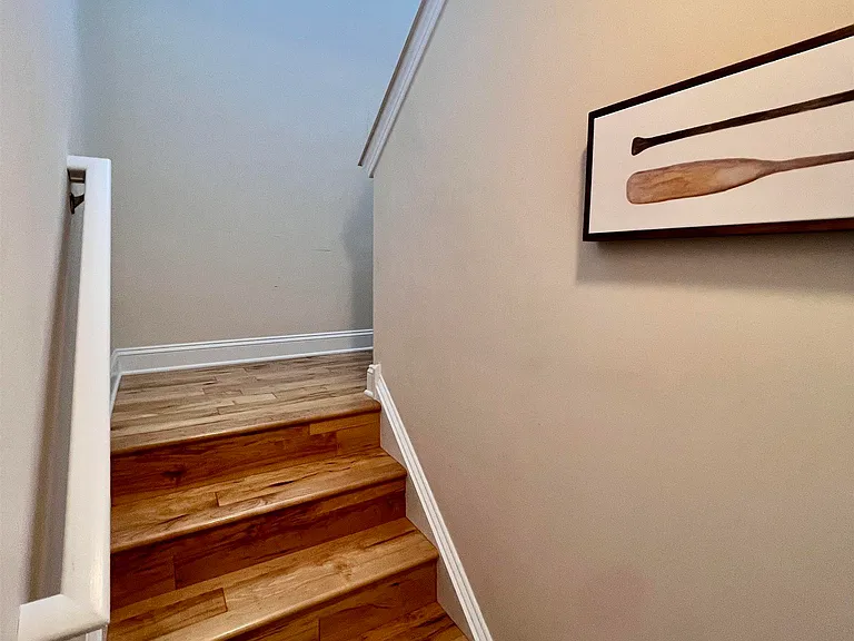 107 N Douglas Ave — Photo 30