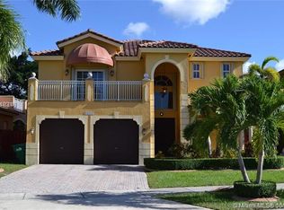 16318 SW 67th Ter, Miami, FL 33193