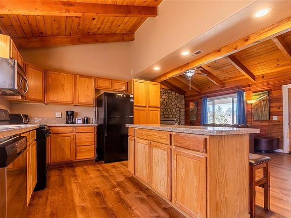 5th image of 613 Villa Grove Ave