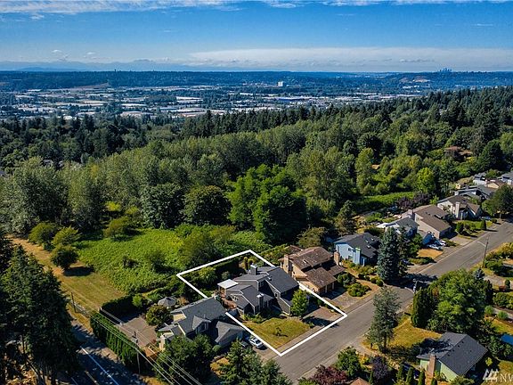 15 acres behind the home is securely gated, owned and maintained by the City of Renton.