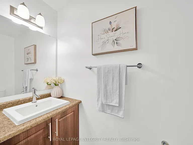 114 Hawkeswood Dr — Photo 5