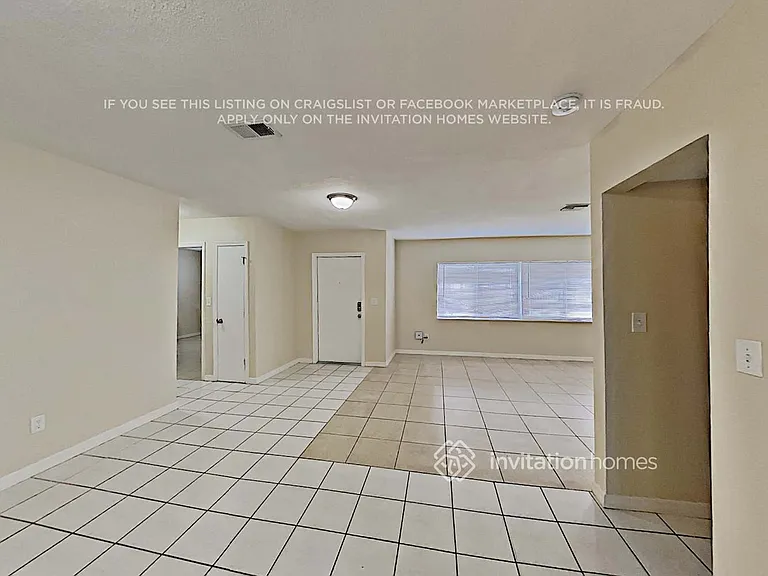 6433 NW 21st Ct — Photo 3