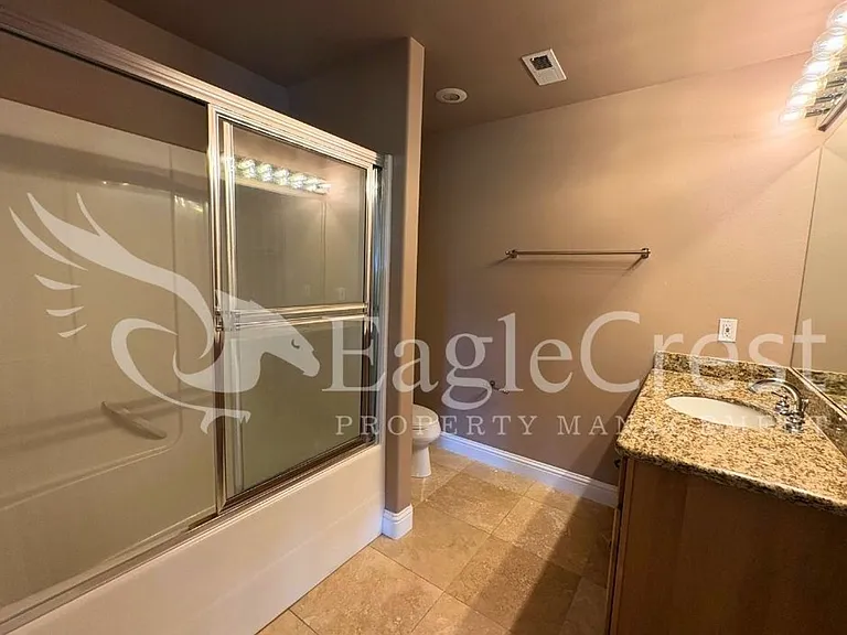 44 Vinehill Dr — Photo 91