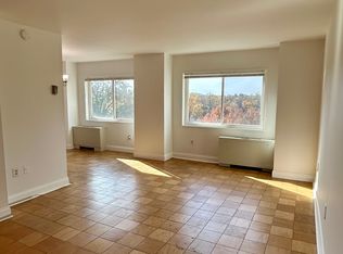 1111 University Blvd W APT 710, Silver Spring, MD 20902