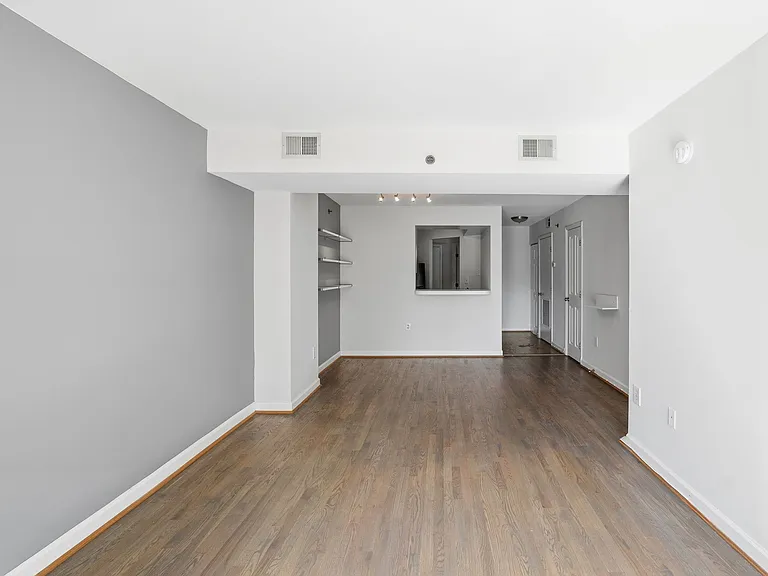 601 Pennsylvania Ave NW #211 — Photo 1