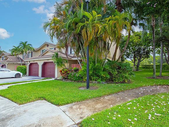 3rd image of 9181 Vineyard Lake Dr