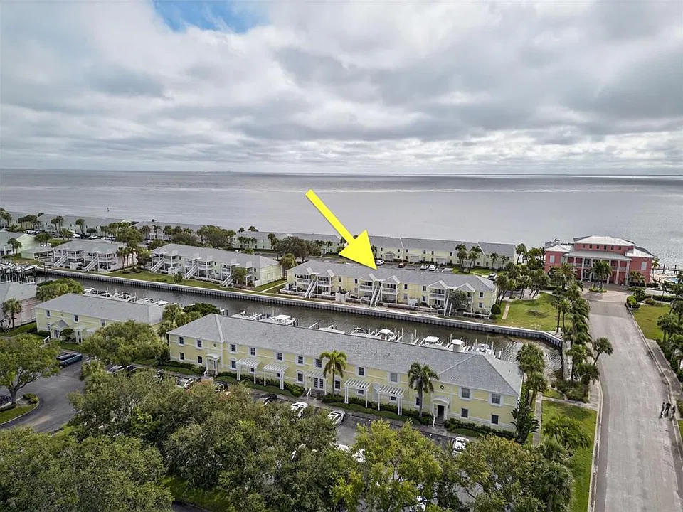 4945 Coquina Key Dr SE #C