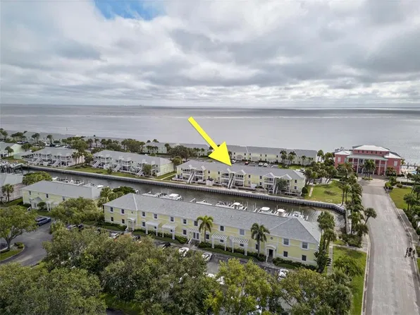 4945 Coquina Key Dr SE, Saint Petersburg, FL