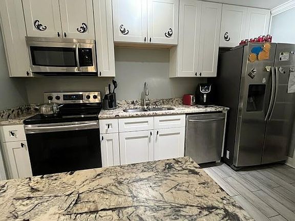 4th image of 2916 Mount Kennedy Dr
