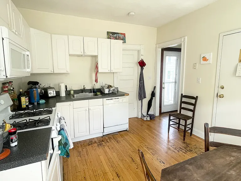 83 Beacon St #2 — Photo 14