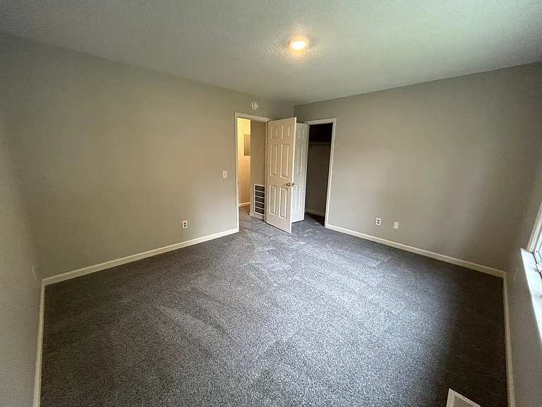 308 Poplar St — Photo 18